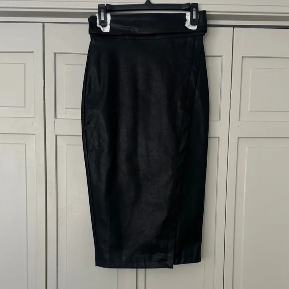 Gracia Black Pencil Skirt - Picture 1 of 6